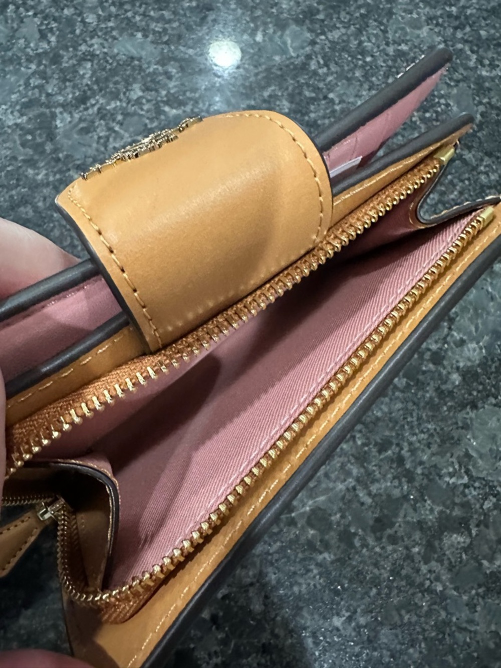 Coach Outlet Medium Corner Zip Wallet In Signature Canvas - Picture 4 of 5